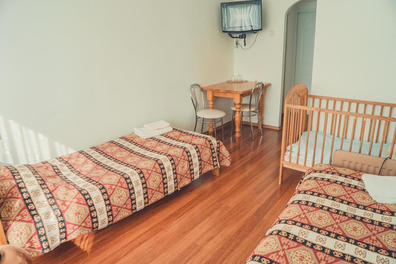 Hostel Nele โยห์ฟี ภายนอก รูปภาพ