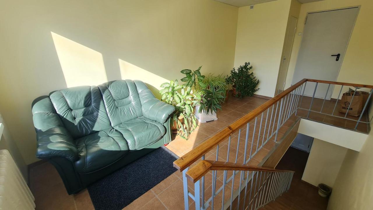 Hostel Nele โยห์ฟี ภายนอก รูปภาพ