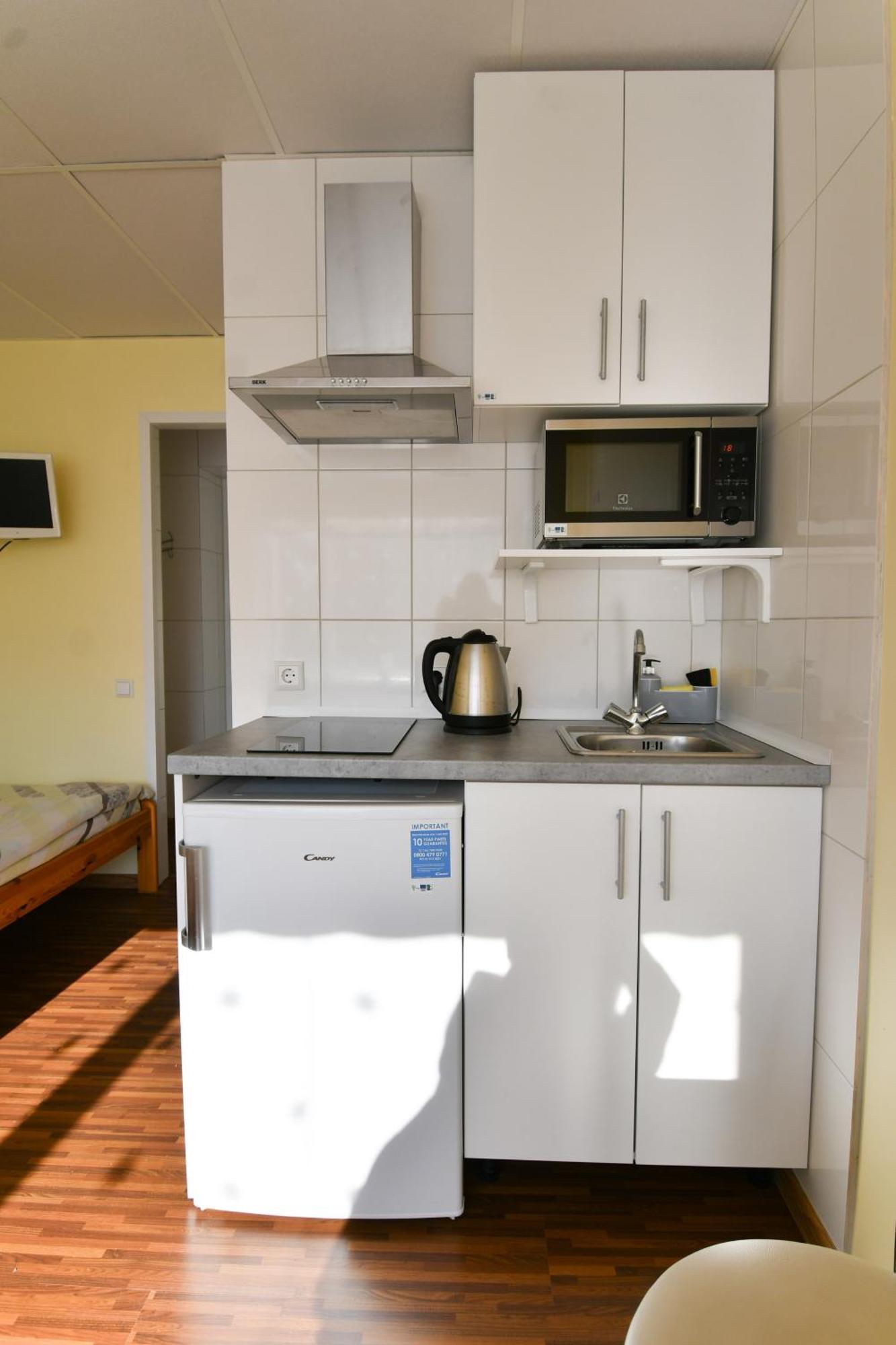 Hostel Nele โยห์ฟี ภายนอก รูปภาพ