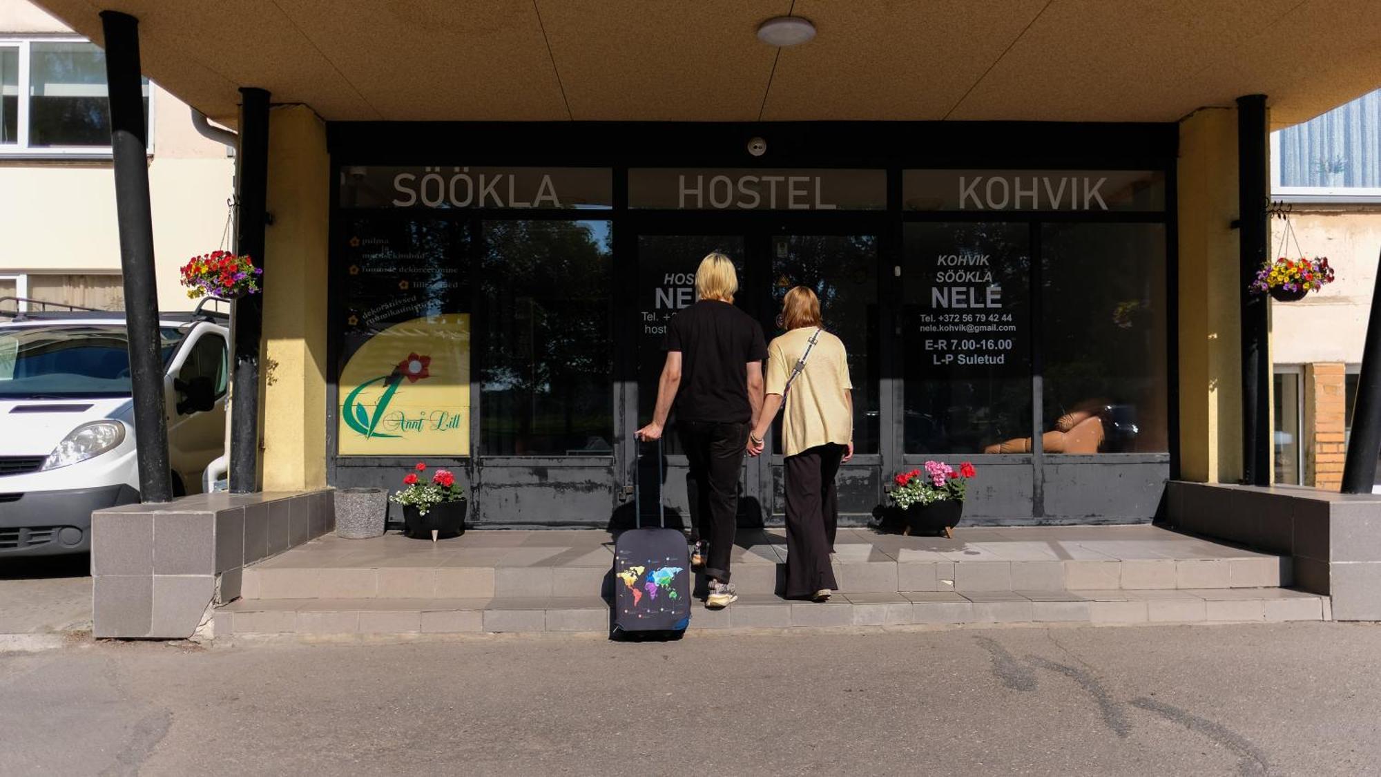 Hostel Nele โยห์ฟี ภายนอก รูปภาพ